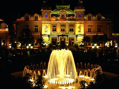 Monte Carlo Casino, unique in more than one way Cazinoul Monte Carlo, unic în mai multe privinţe