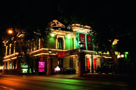 Casino Palace, the place where luck is the best entertainment! La Casino Palace, norocul este cea mai bună distracţie!
